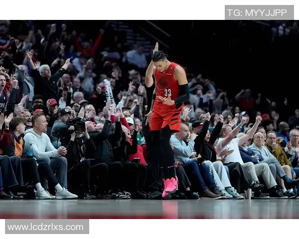 开拓者与勇士激战正酣01月04日NBA常规赛精彩回顾与分析